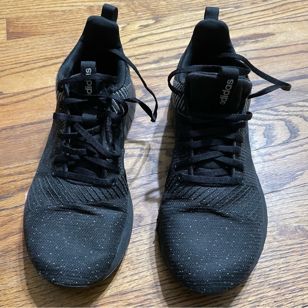 Adidas Mens black size 8 excellent condition